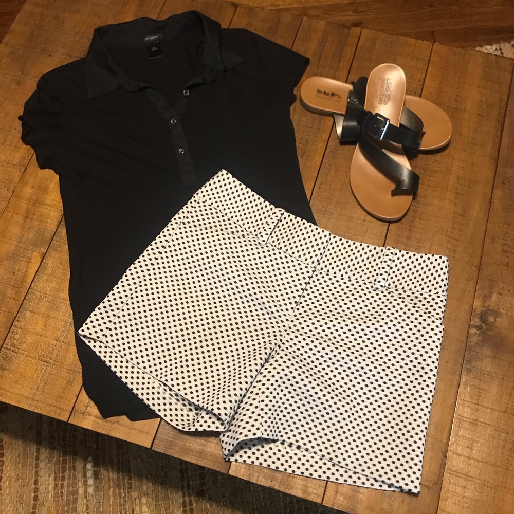 Stylish shorts black and white